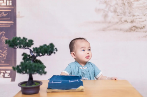 文昌宝宝喊肚子疼怎么回事